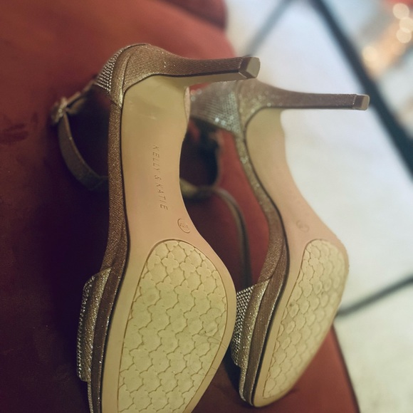 Kelly & Katie Conradd Women’s Sandal.❤️ - Picture 8 of 12